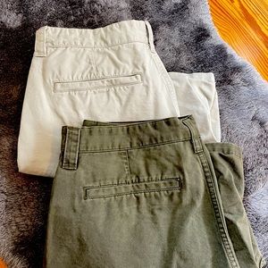 Men’s GAP Hudson shorts. Bundle of 2 pair. Khaki & beautiful deep olive.  EUC.